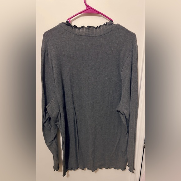 (2 shirts) Mock necked Long sleeves - Picture 3 of 4